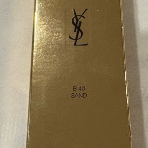 Yves Saint Laurent Foundation B40 Sand - Gold Packaging